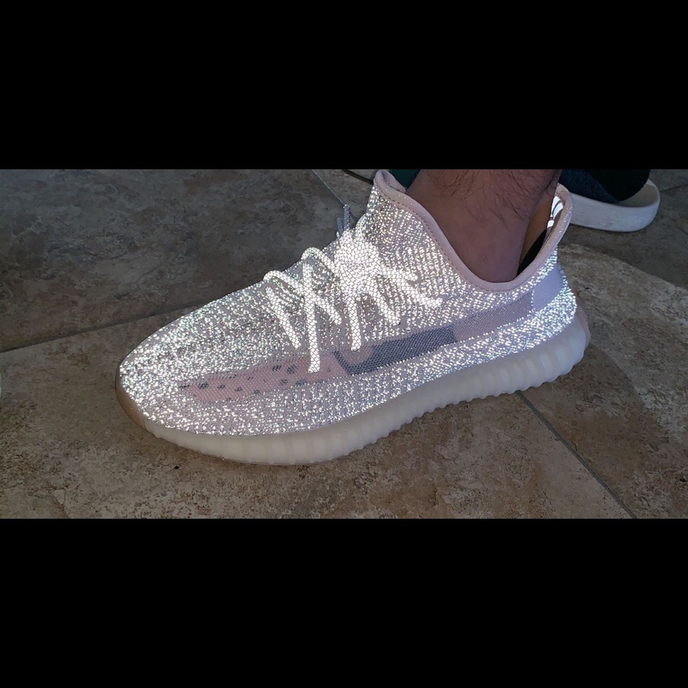 Yeezy 350v2 synth(reflective)